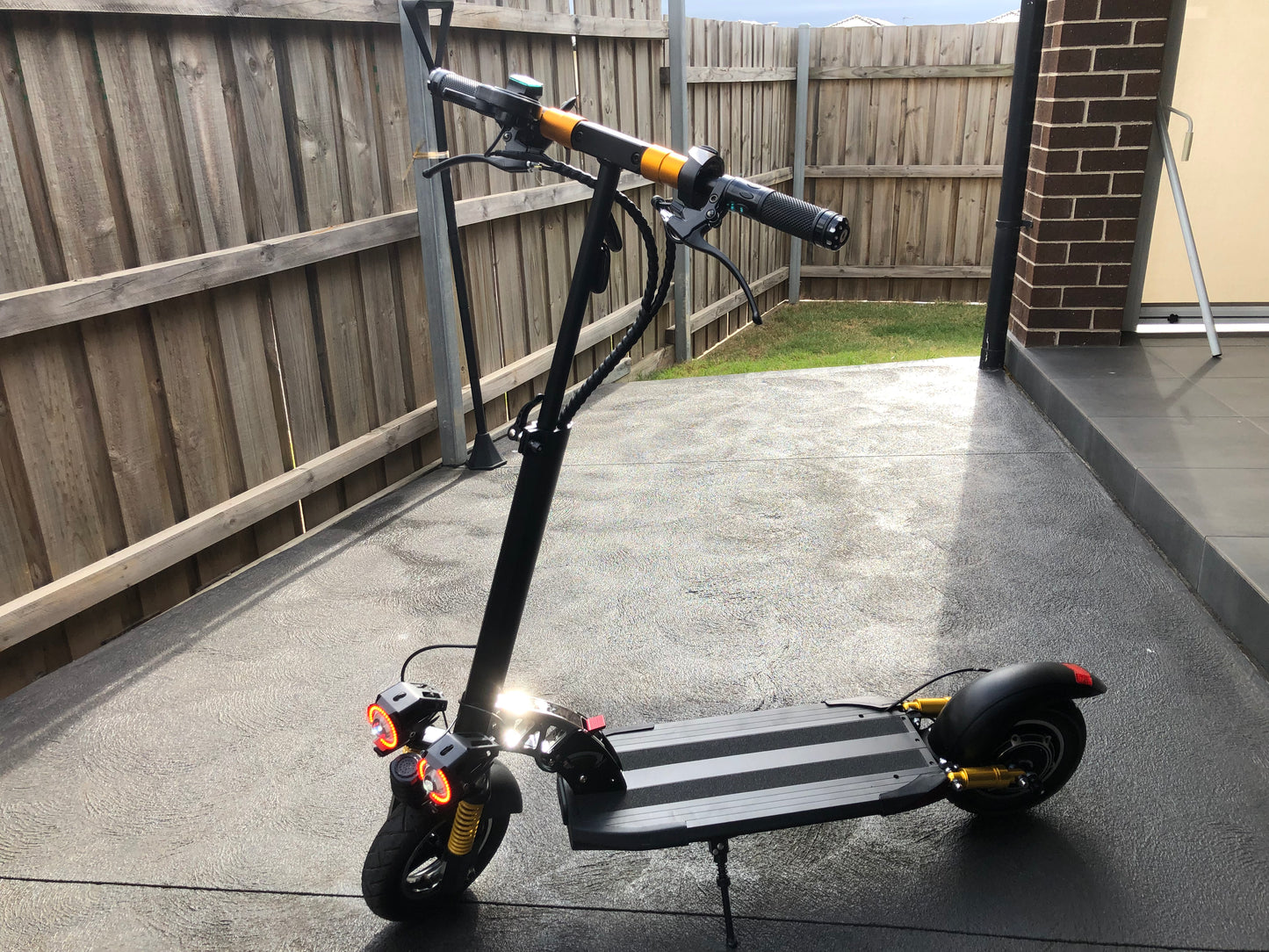 Model 9800 (800W Motor) Foldable Escooter 48V10ah Lithium Battery