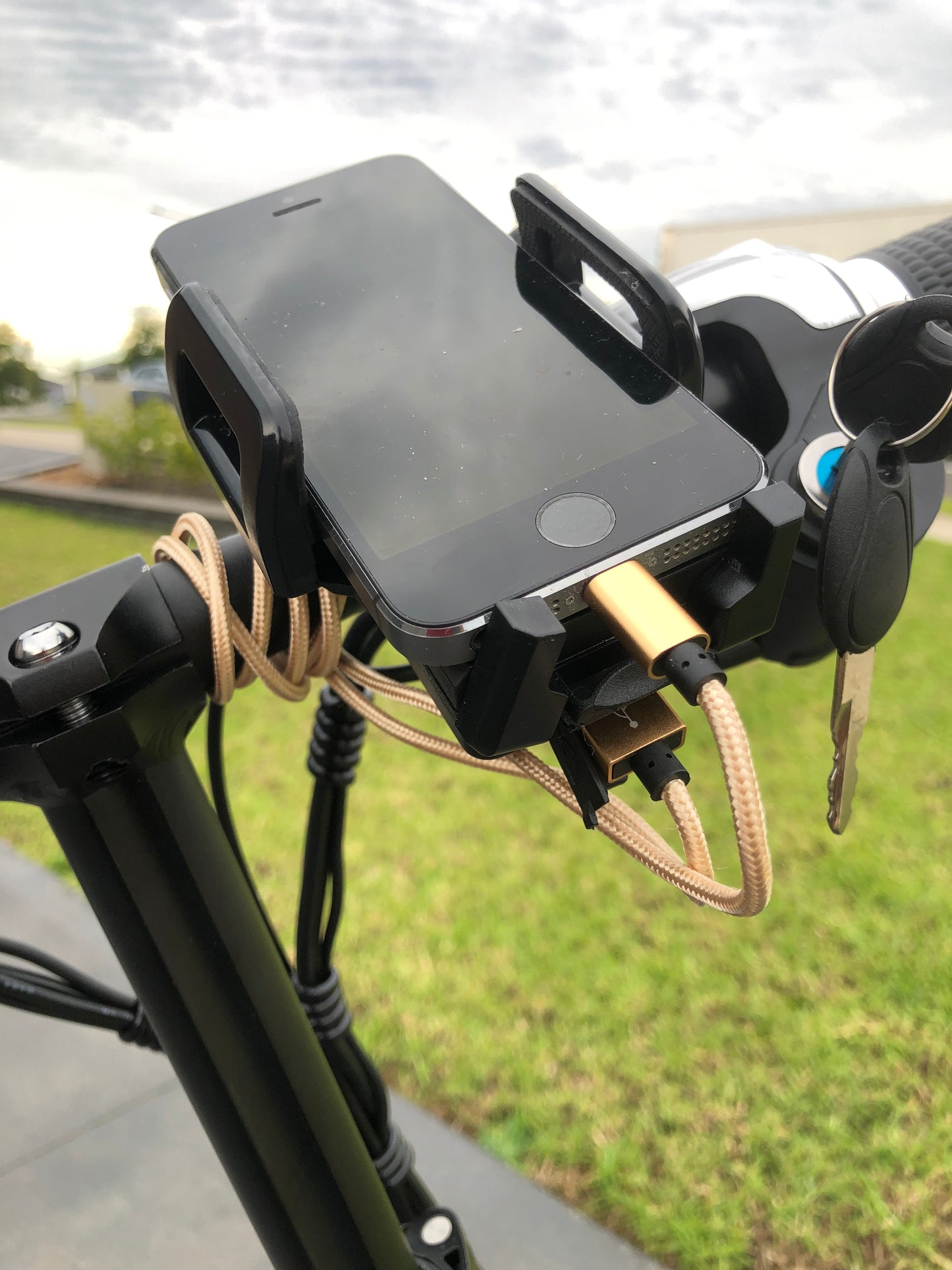 Foldable 20 inches tyres seven gears e-bikes with USB/ Phone Holder 250W motor 36V 10 ah Lithium Battery ( Phone Holder n USB Charge)
