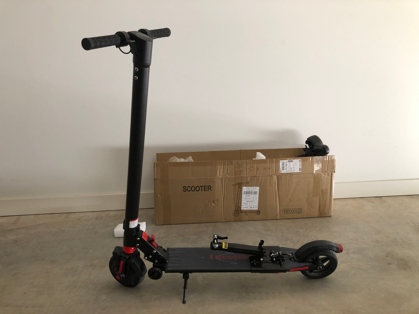 S8 Small Compact n Light Weight Portable EScooter ( With seat option for extra safety n comfort )