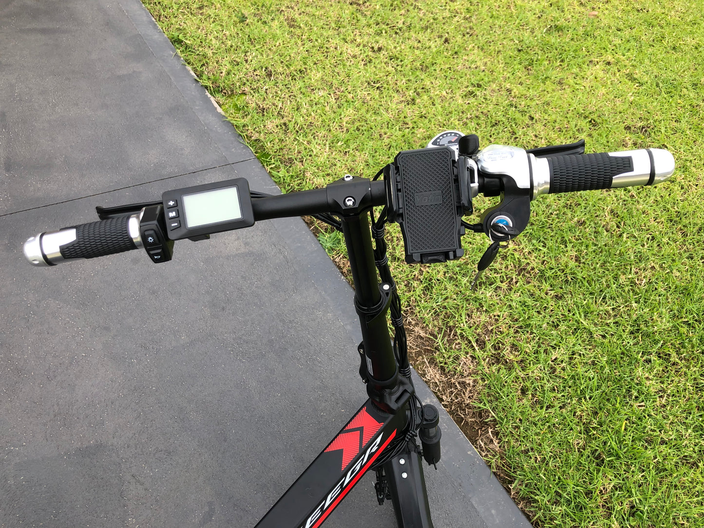 Foldable 20 inches tyres seven gears e-bikes with USB/ Phone Holder 250W motor 36V 10 ah Lithium Battery ( Phone Holder n USB Charge)