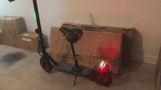 S5 Portable EScooter Optional Seat. Adjustable Speed 350W Motor 36V 12.5ah Battery( Turn Signals n Brake Light)