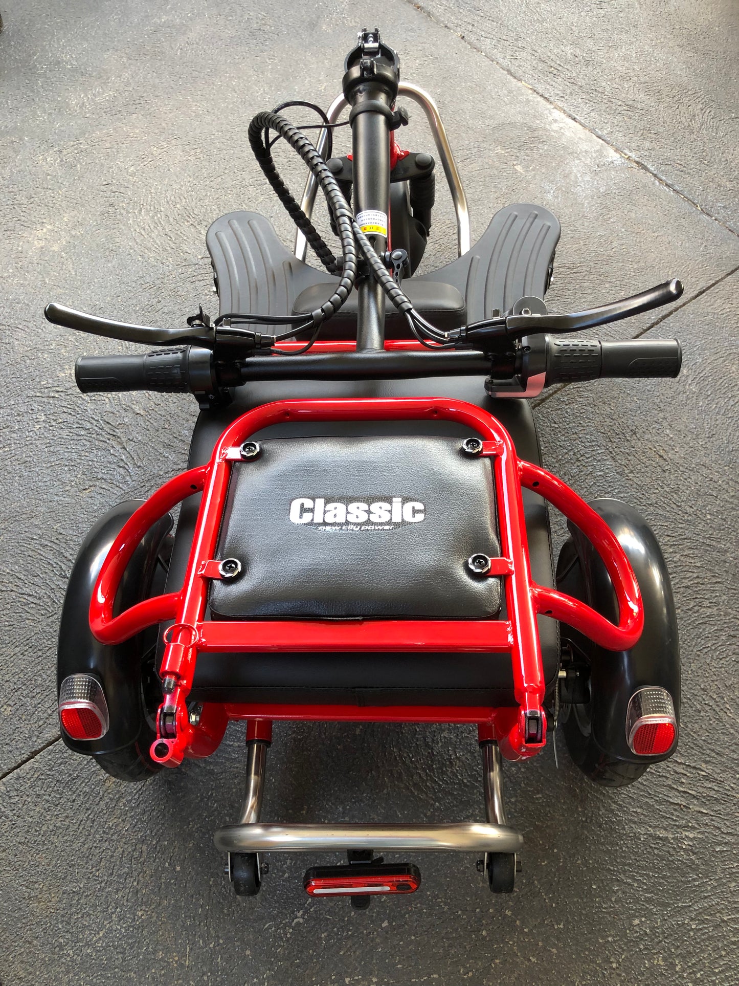 Three Wheels Disabled/ Recreational Electric Light Weight Foldable Scooter 350W motor 48V 10ah Lithium Battery