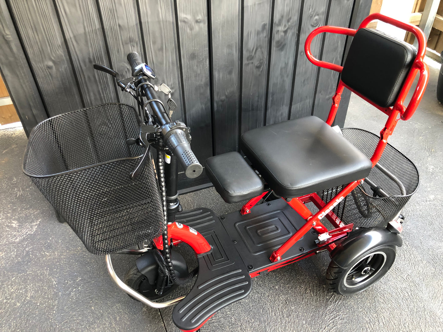 Three Wheels Disabled/ Recreational Electric Light Weight Foldable Scooter 350W motor 48V 10ah Lithium Battery