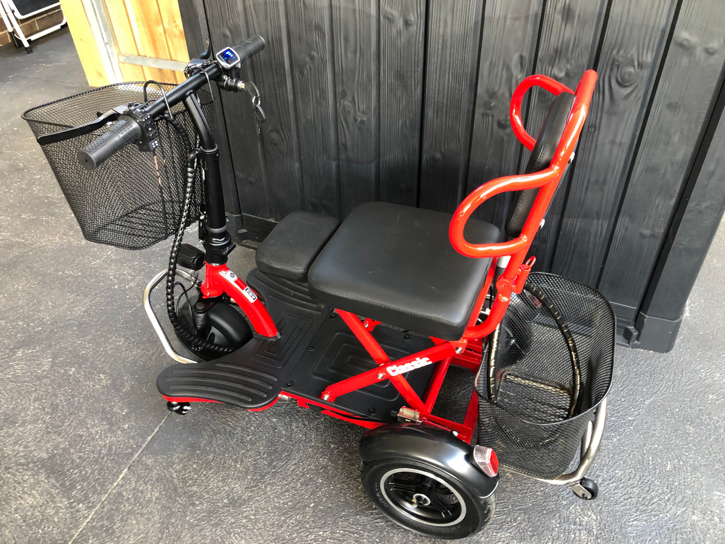 Three Wheels Disabled/ Recreational Electric Light Weight Foldable Scooter 350W motor 48V 10ah Lithium Battery